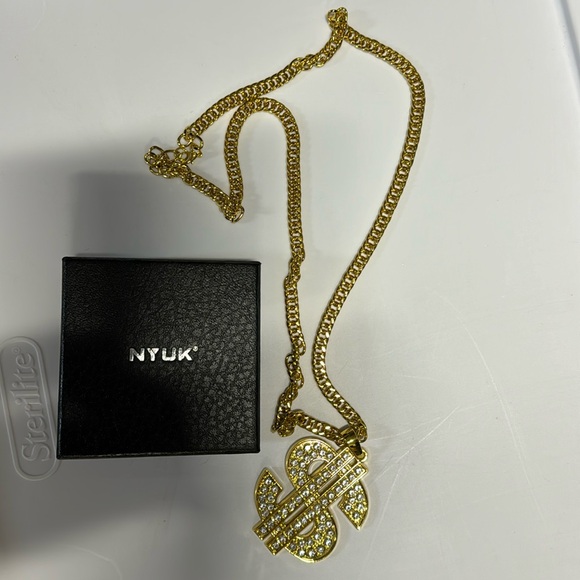 NYUK pendant. - Picture 1 of 1